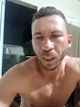 RobertoLuiz84 live sex cam