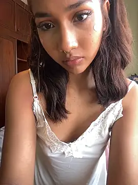 lyla_luv live sex cam