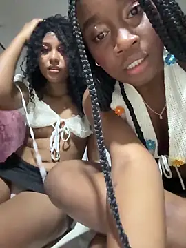 EscorpiLeoncita live sex cam