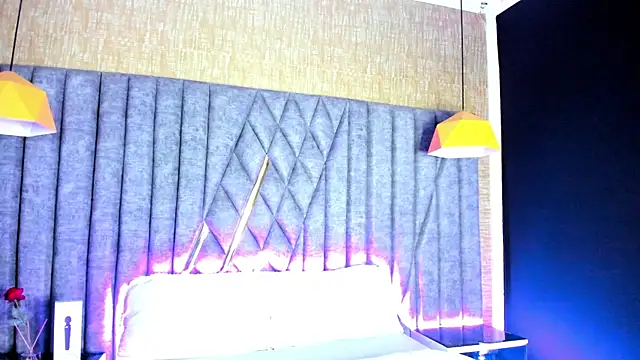 SkylerBloomm's cam snapshot