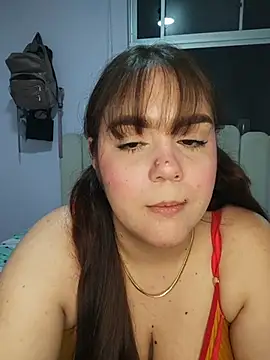 its_lauu_'s cam snapshot