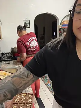 KittyTatts live sex cam