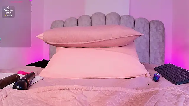 sharlott_miller live sex cam