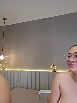 naughtylesbians__ live sex cam