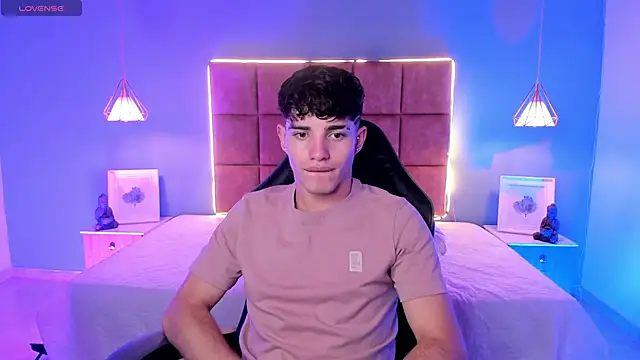 AlejooTwink live sex cam