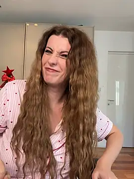 RoxxyDallas live sex cam