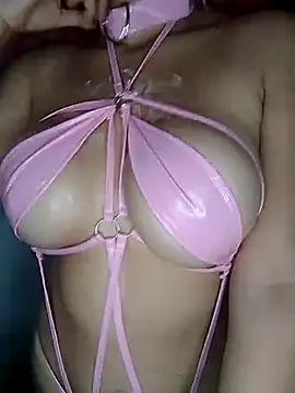 RoxieHart05's cam snapshot