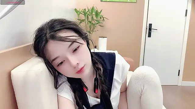 AKiKi711 live sex cam