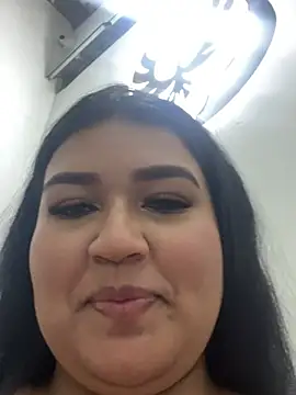 Dojaaiisha's cam snapshot