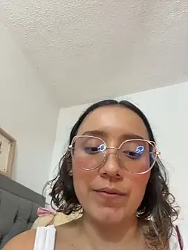 Kay_LustyWife live sex cam