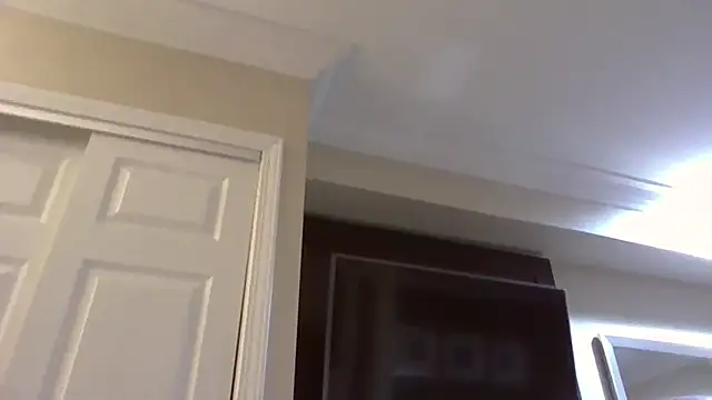 HELLOSKLA's cam snapshot