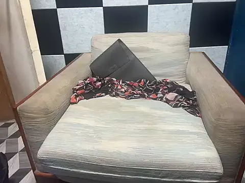 asian-doll live sex cam