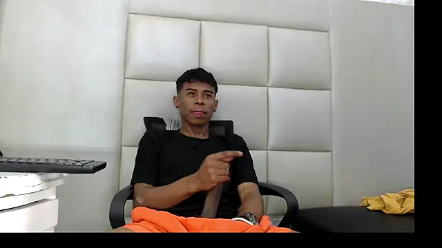 TonnyMarck live sex cam