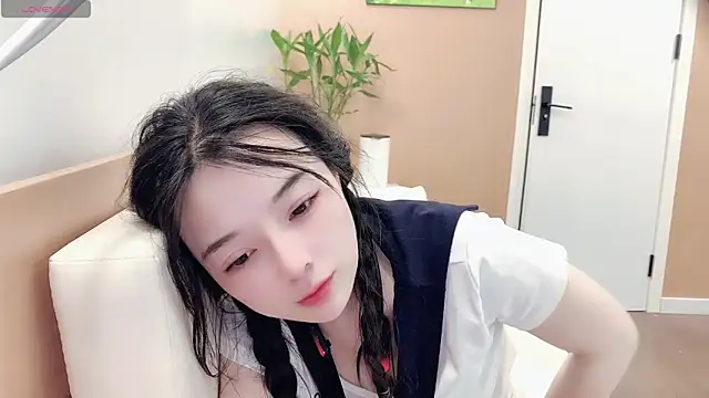 AKiKi711 live sex cam
