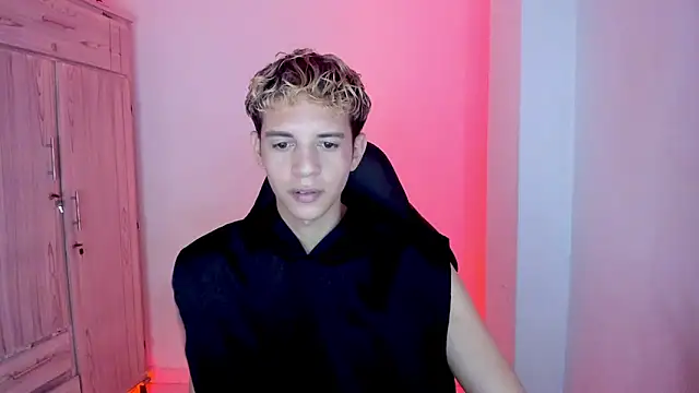 tylernova live sex cam