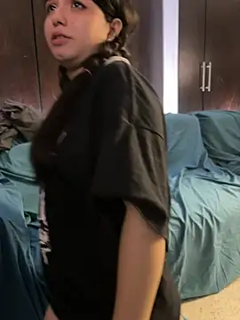 EmilyAndAndrew live sex cam