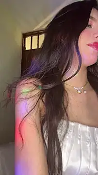 Emily-hottson live sex cam