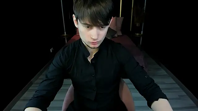 AlejandroEllias live sex cam