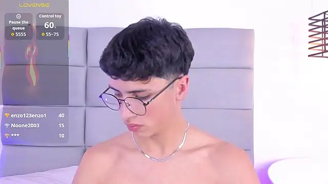 JoshClaarktt live sex cam