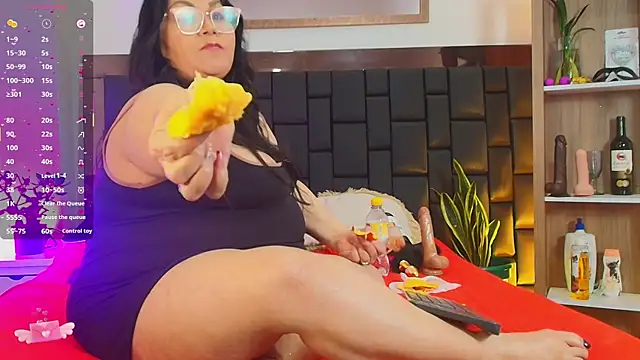 EllenaBoobs_'s cam snapshot