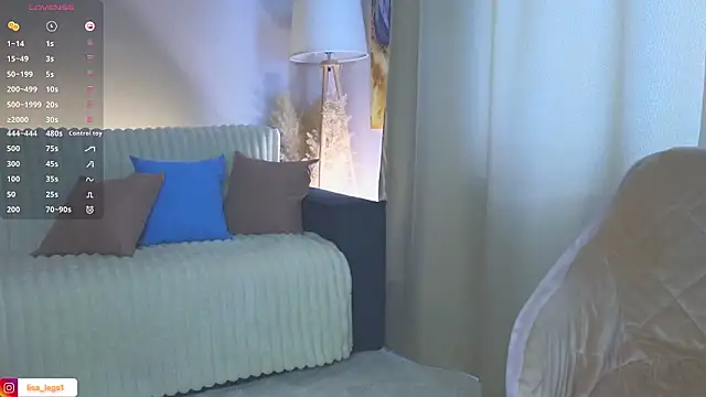 lisa_art's cam snapshot