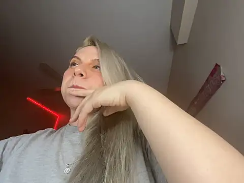 i_love_iva's cam snapshot