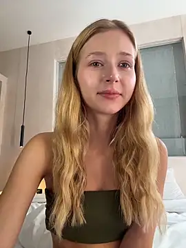 LunaRase live sex cam