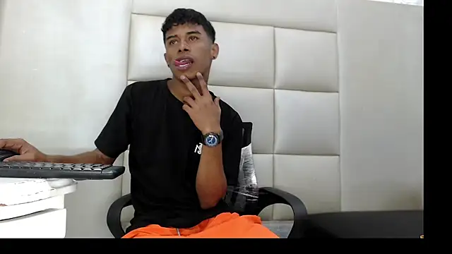 TonnyMarck live sex cam