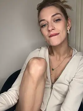 Bellalolahot live sex cam