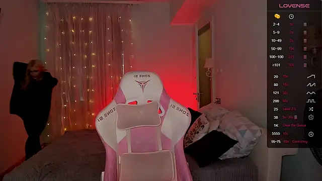 AnyaTaylor_ live sex cam