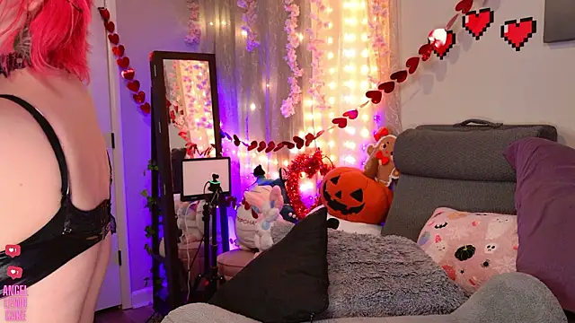 Angel-Lewd-Cake live sex cam