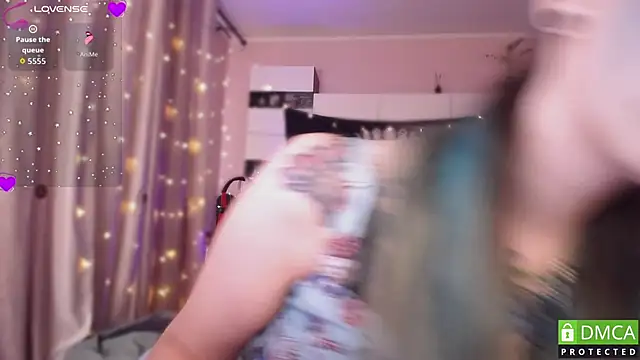 JustMeowGirl live sex cam