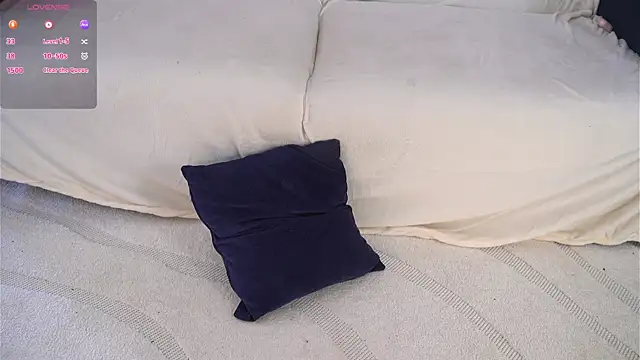 LindaFarm live sex cam