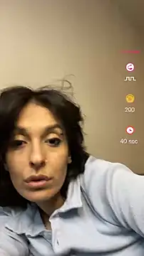 Piggiteablacktea's cam snapshot