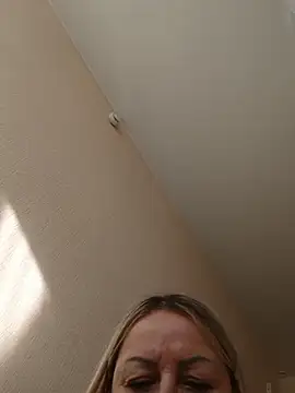 Liana_MilfHot live sex cam