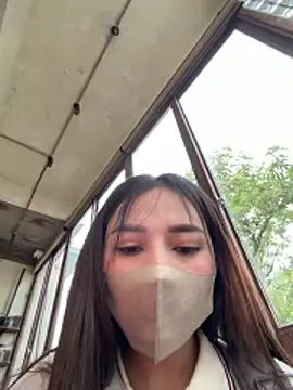 Linh_2004 live sex cam