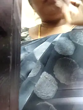 yamini1431 live sex cam