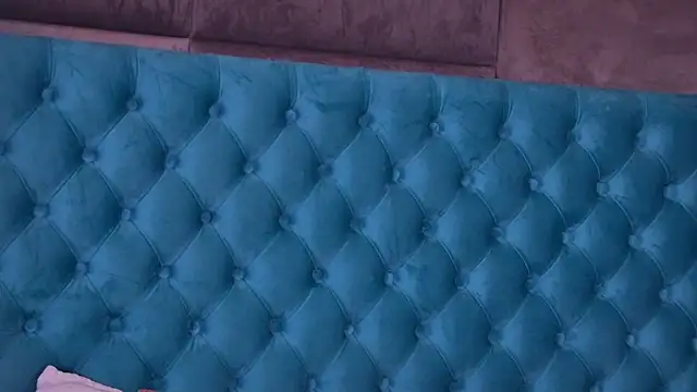 SecretSienna live sex cam