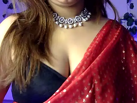 Gujjugirl1's cam snapshot