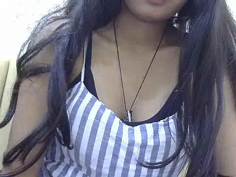 SEXY_PRIYA83's cam snapshot