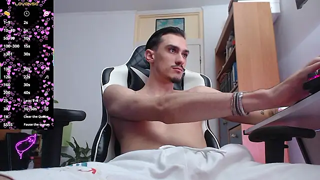 silasluxor's cam snapshot