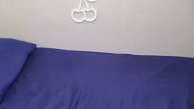 Serafynn's cam snapshot