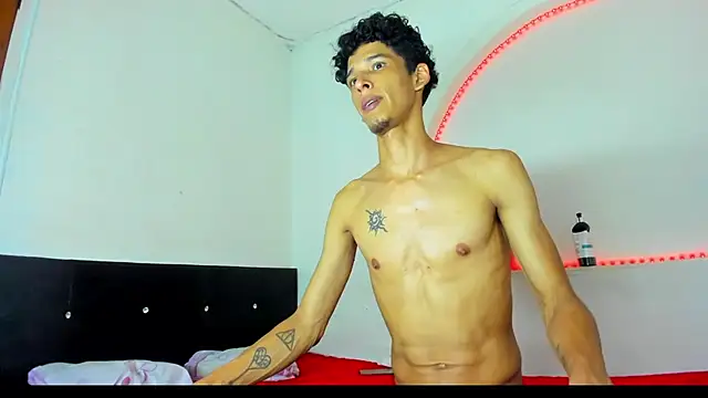 kaiborman00's cam snapshot