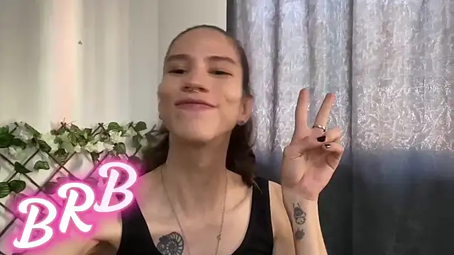 vodkadelulo live sex cam