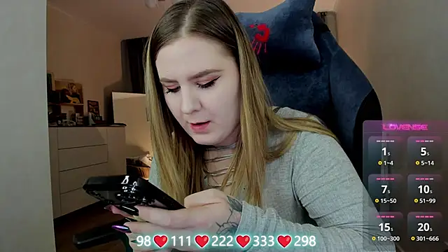 Olivia_Munk's cam snapshot