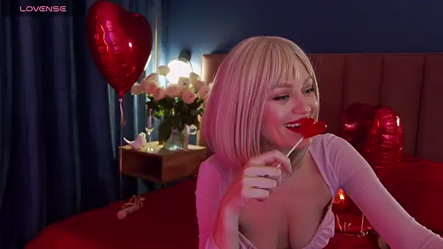 EvelynPoole's cam snapshot