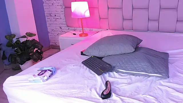 Scaarrlett's cam snapshot