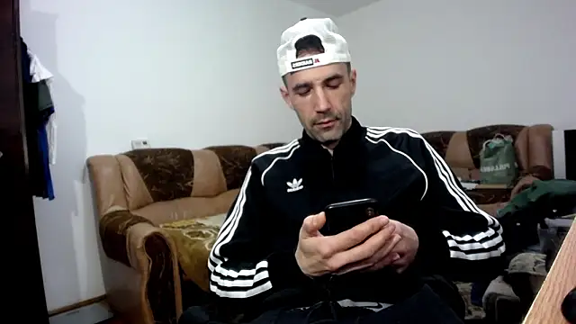 I_like_older_menn's cam snapshot