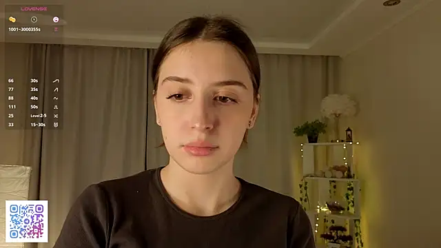 LeanneDinkle live sex cam