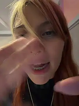 YunoRose_'s cam snapshot